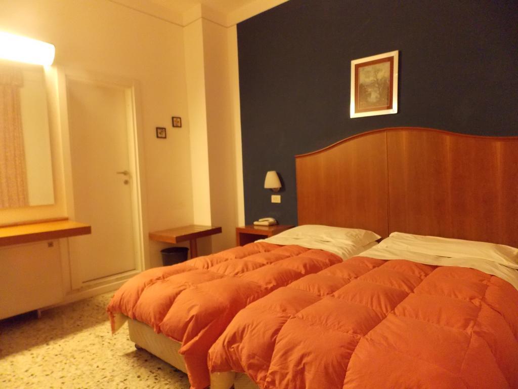 Hotel Alba Montecatini Terme Kamer foto